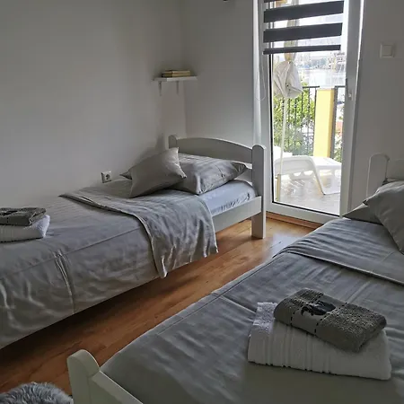 Katy Apartment Pula