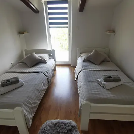 Katy Apartment Pula